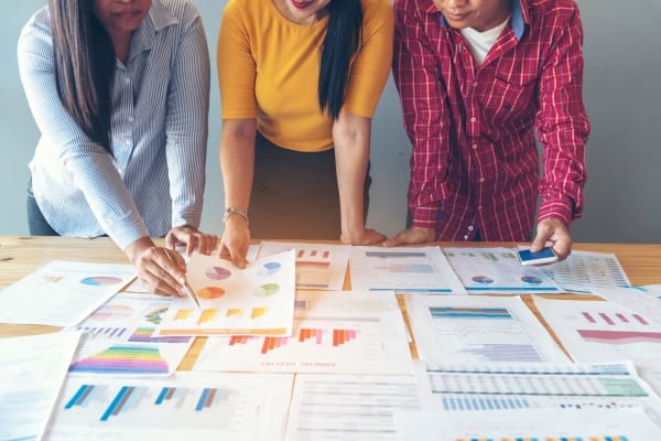 Customized Reporting Solutions Analytics & reporting Services